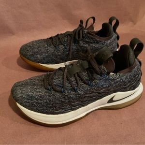 Men’s Nike LeBron 15 Athletic Shoes Size 10M Grey AO1755